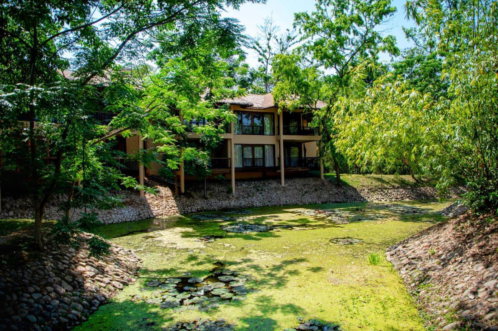 Miraaya Wellness And Golf Resort Chitwan Exterior foto