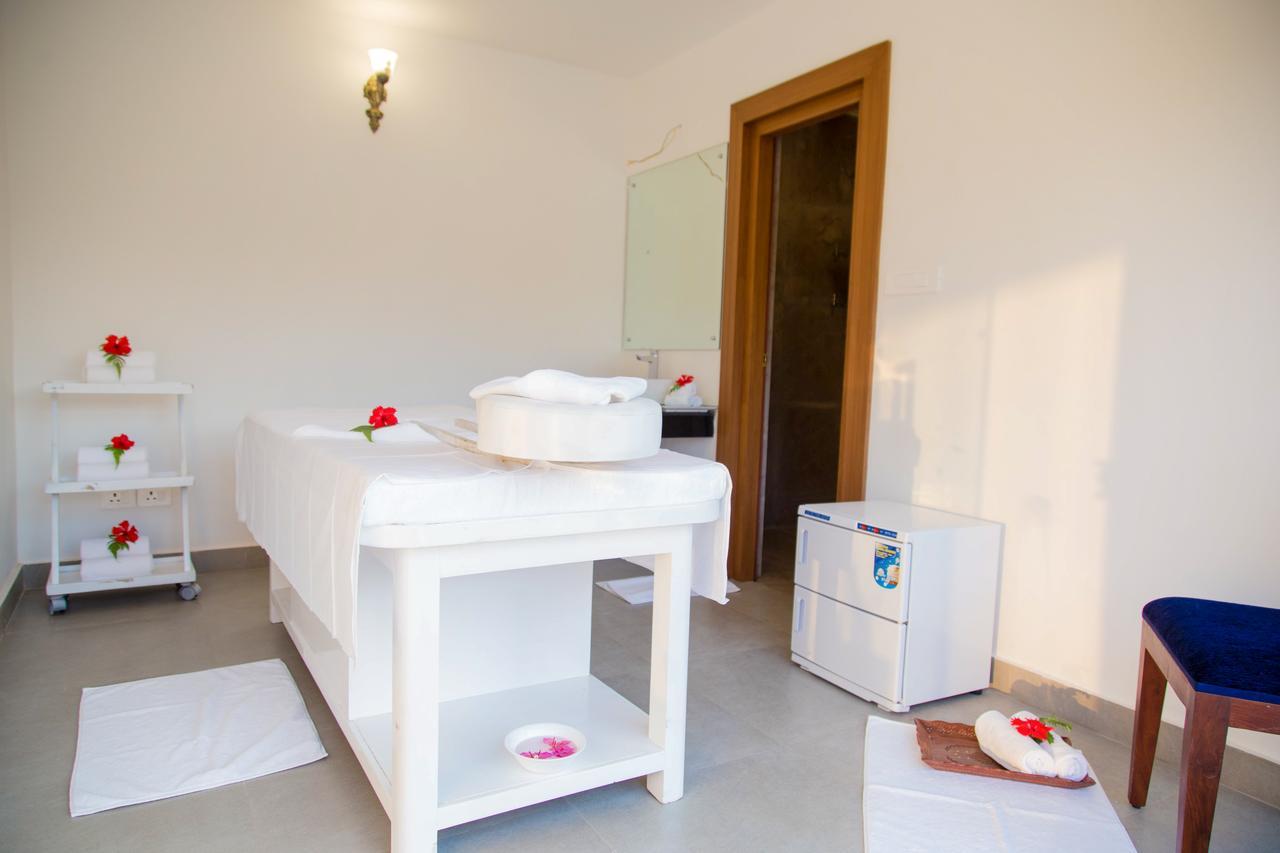 Miraaya Wellness And Golf Resort Chitwan Exterior foto