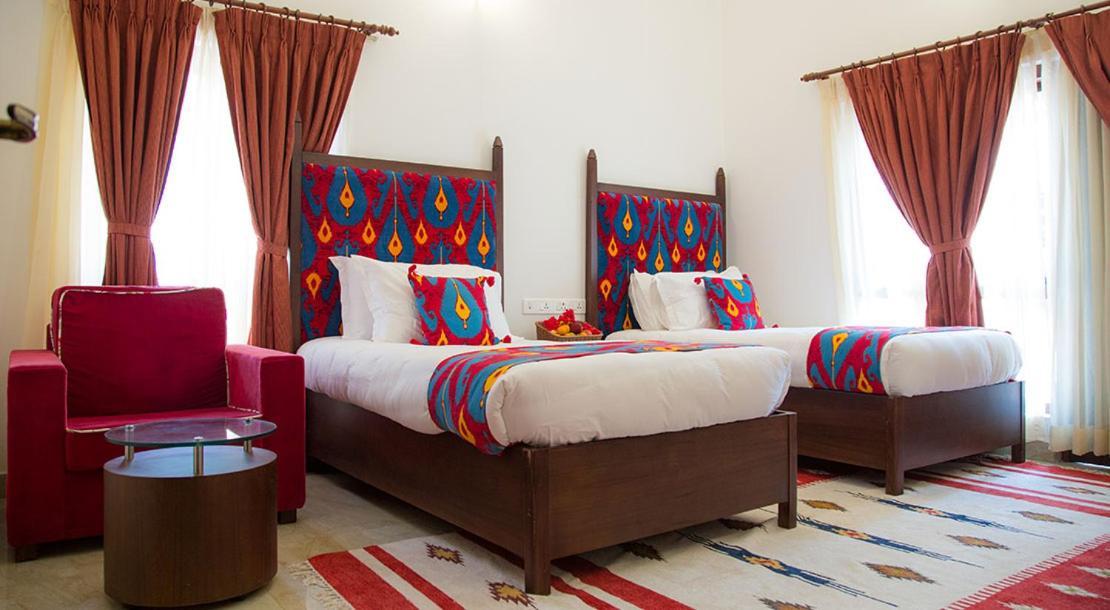 Miraaya Wellness And Golf Resort Chitwan Exterior foto