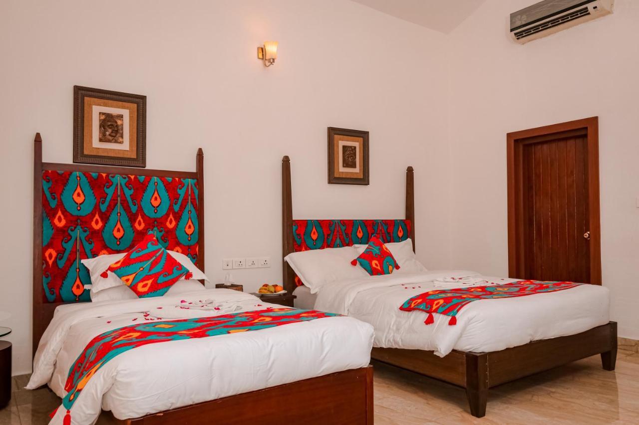 Miraaya Wellness And Golf Resort Chitwan Exterior foto