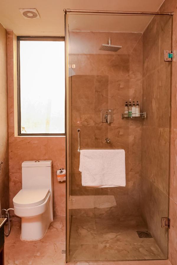 Miraaya Wellness And Golf Resort Chitwan Exterior foto